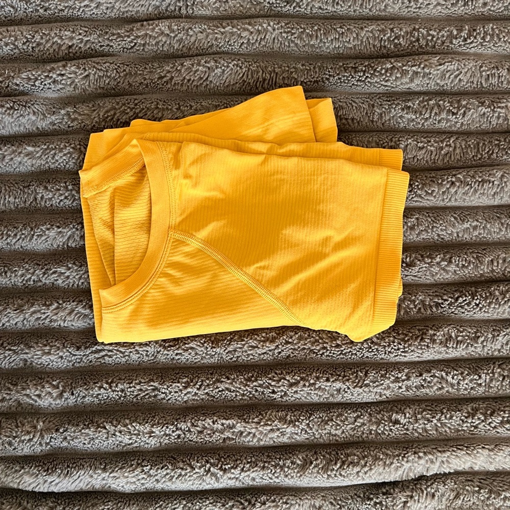 Lululemon Swiftly tech Short-Sleeve